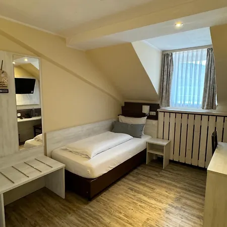 招待所 克罗斯特堡施尔德尔弗酒店 3*